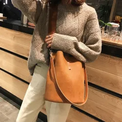 Vintage - shoulder - crossbody bag - large capacity leather handbagHandbags