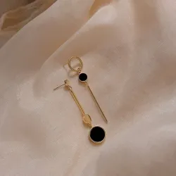 Long earrings with black circleEarrings