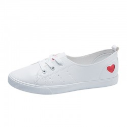Classic white loafers - flat sneakers - with heart decorationShoes