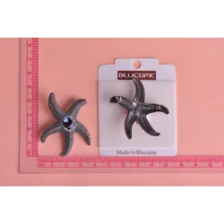 Coral starfish with crystal - vintage broochBrooches