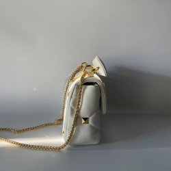 Luxurious bag - with rivets / chain strap / handle - genuine leatherHandbags