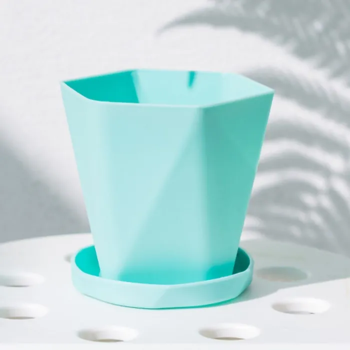 Geometric flower pot - plastic resinGarden