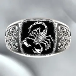 Vintage embossed ring - signet ring - scorpion design - 925 sterling silverRings
