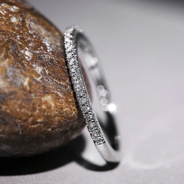 Minimalist women's ring - cubic zirconiaRings