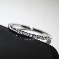 Minimalist women's ring - cubic zirconiaRings