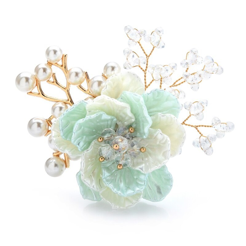 Crystal flower with pearls - broochBrooches
