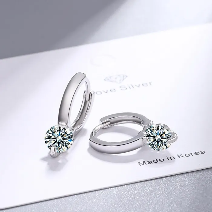 Small round earrings with white crystalsEarrings