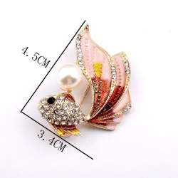 Crystal goldfish with a pearl - elegant broochBrooches