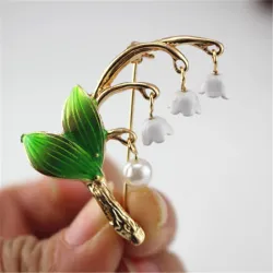 Lily of the valley & pearl - broochBrooches