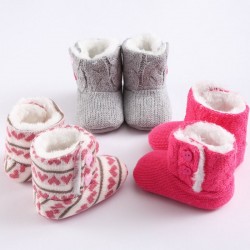 Newborn - baby warm knitted boots - shoes