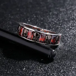 Crystal red retro gothic skull ringRings