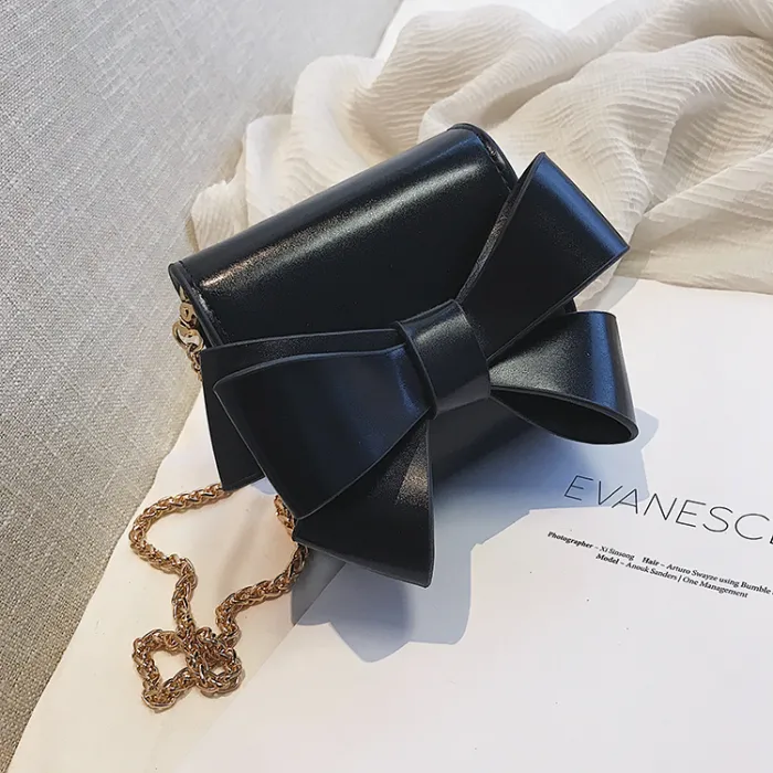 Small elegant bag with bow & chainBags